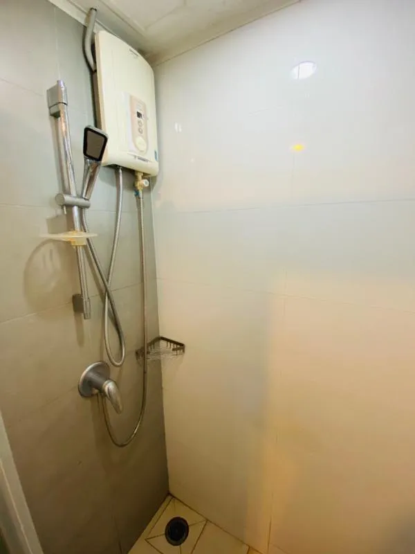 For rent, Lumpini Place Ratchayothin, beautiful room, cheap price, 18th floor, good price like this, hurry up.