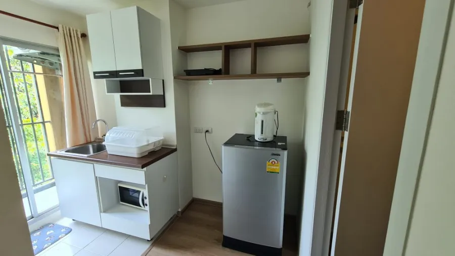 Condo for rent at U Campus - Rangsit Muang Ek. Very private room, fully furnished, has a washing machine in the body. Book quickly.