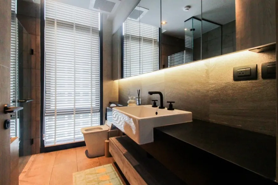 ขาย ให้เช่า คอนโด The Lofts Asoke 2 ห้องนอน 1 ห้องน้ำ ชั้นสูง พร้อมวิวเมืองสวยๆ แบบไม่มีตึกบัง