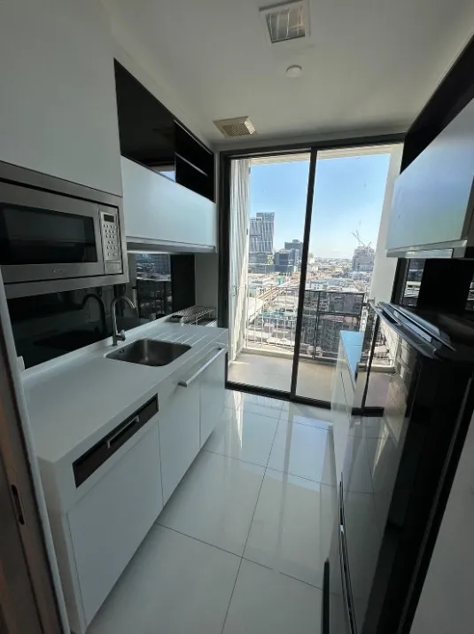 For sale, for rent!! Condo The Room Sukhumvit 62, 17th floor, Building A, beautiful room, newly renovated. Fully furnished, ready to move in, reserve
