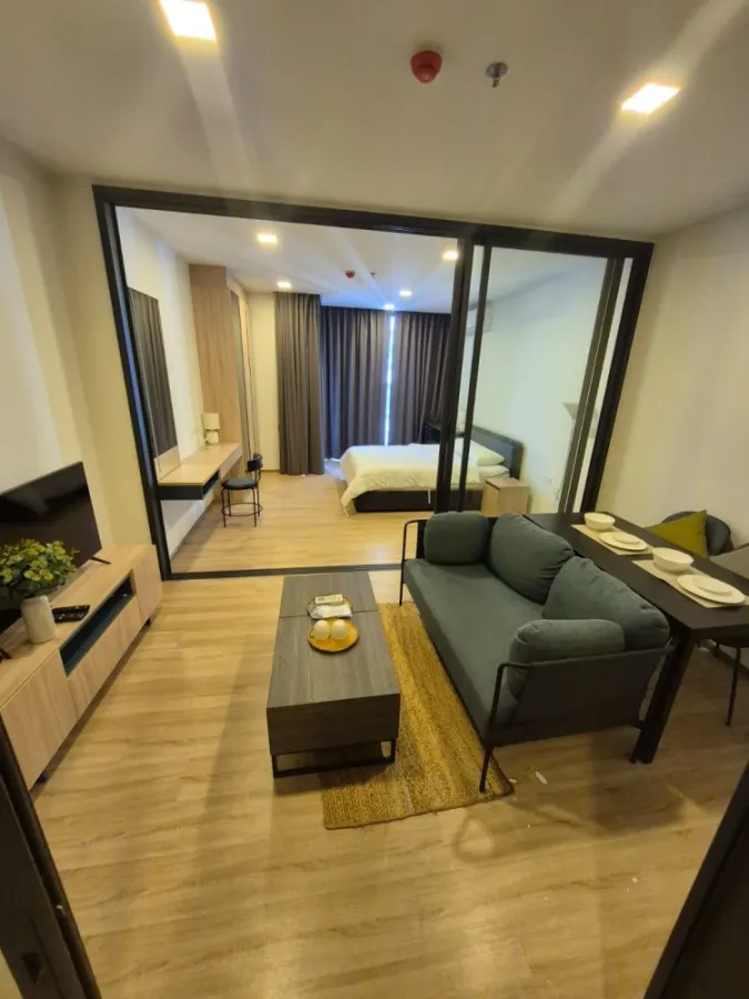 Condo for rent at XT Phayathai. Ready to move in, spacious living area, and fully furnished. Book now, don't wait!