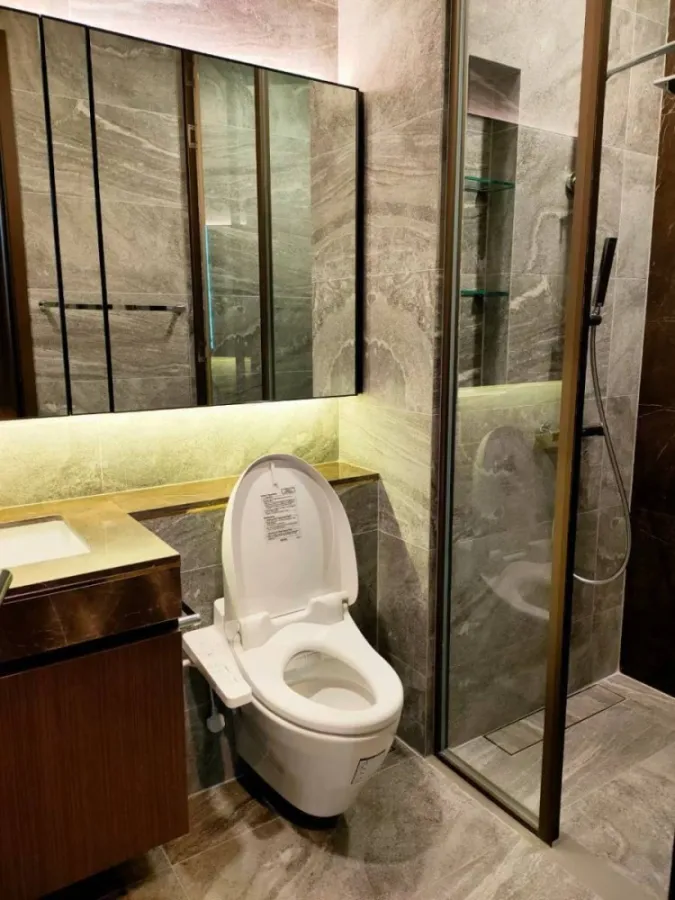 Condo for sale, rent, The Esse Sukhumvit 36 Condo ready to move in. Many facilities, don't miss it!!