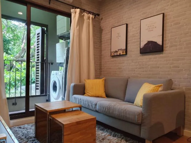Condo for rent, Let Dwell Sukhumvit 26, beautiful room, fully furnished, ready to move in, this price is great.
