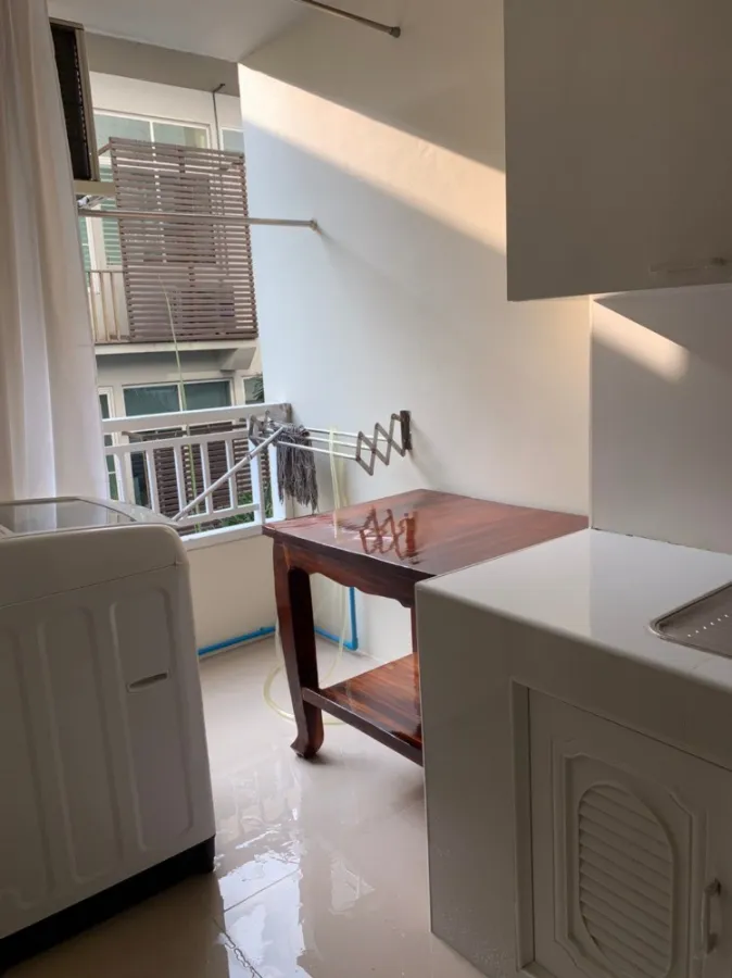 Urgent sale!! Ratchada City Condo 18, beautiful room, ready to move in, just bring your luggage and stay. Can't reserve anymore!!