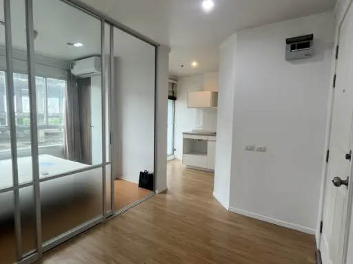 For rent: Lumpini Ville Lasalle-Bearing, complete amenities. Good location, convenient travel Hurry and reserve before you miss out.