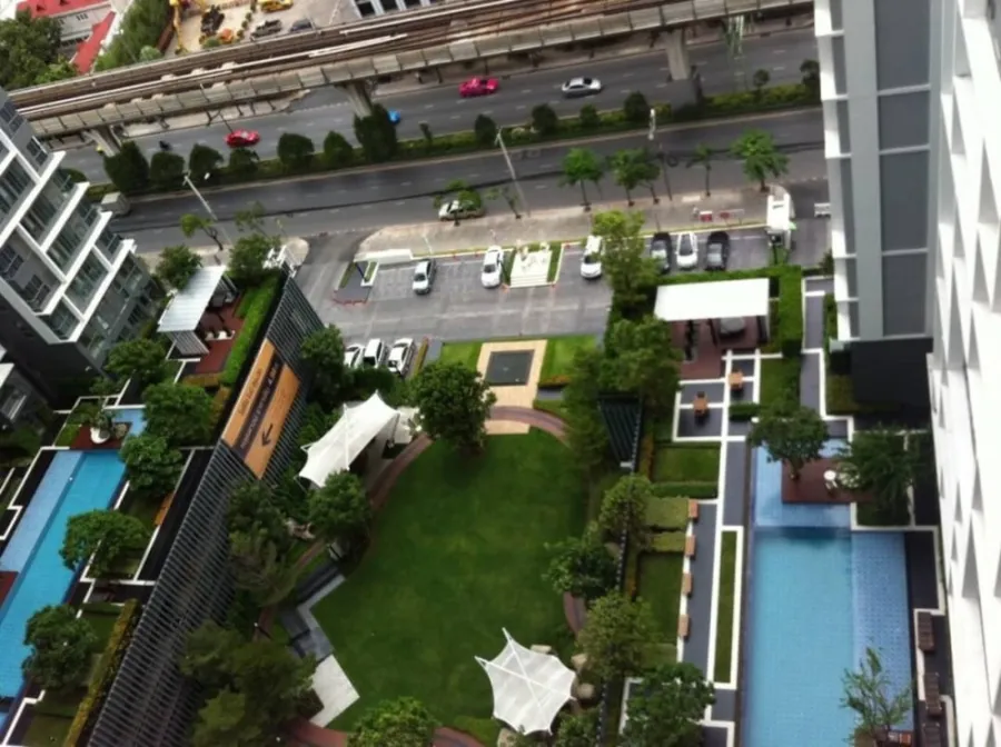 Condo for rent, Ideo Mobi Sukhumvit, convenient transportation, fully furnished, ready to move in, don't miss it.