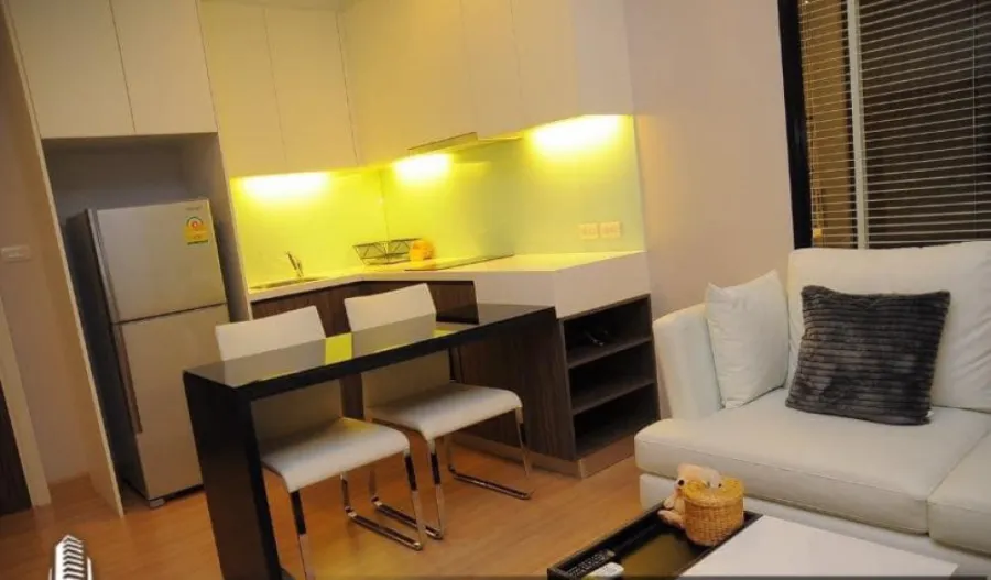 ให้เช่า Urbano Absolute sathorn-taksin ห้องตกแต่งสวย เฟอร์เกรดพรี่เมี่ยม ห้องทิศเหนือไม่ร้อน จองเลย