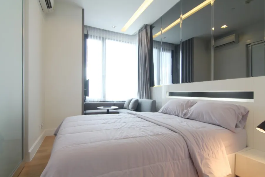 Condo for sale, rent, Equinox Phahon-Vipha, east side, open view, newly renovated room.