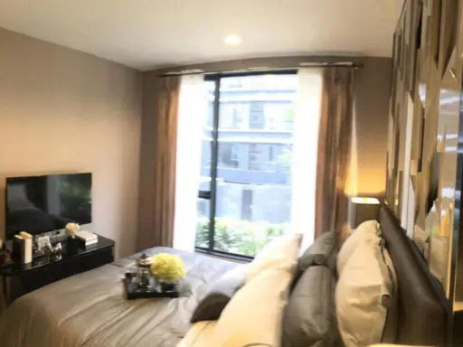 Urgent sale, Ideo Mobi Sukhumvit 40 condo, fully furnished, ready to move in, this price is great