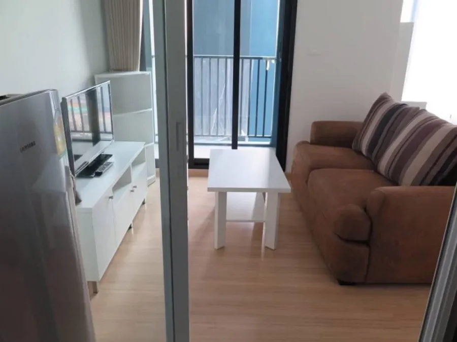 Condo for rent, The Base Rama 9 - Ramkhamhaeng, pool view, convenient transportation, don't wait.