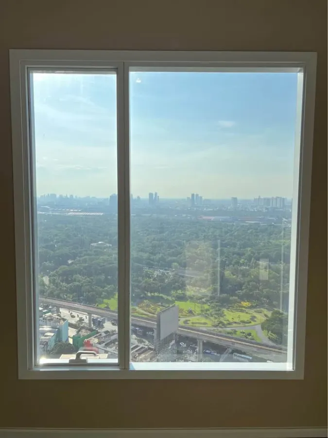 ให้เช่า The Saint Residences ห้องมุมให้ความเป็นส่วนตัว พื้นที่ใช้สอยเยอะ เฟอร์ครบครัน เห็นวิวสวย จองเลย