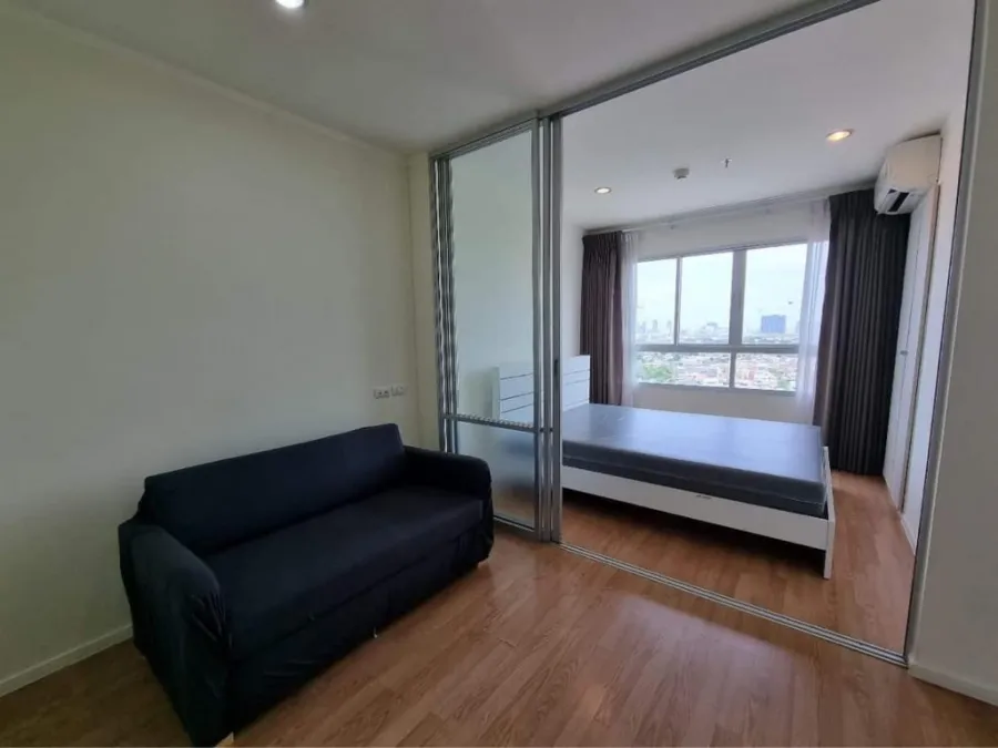 For rent, Lumpini Ville Prachachuen-Phongphet 2, high floor, clear and airy view. With a good washing machine. Book now.