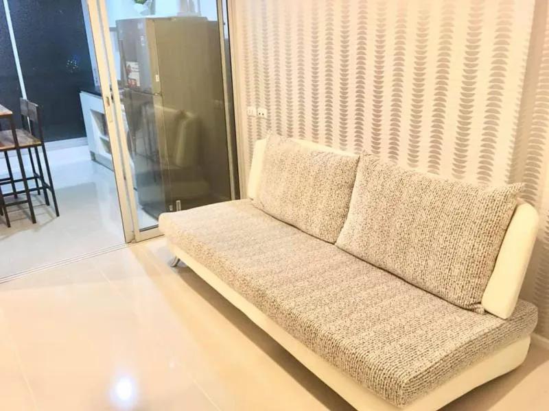 Condo for rent: Aspire Rama9 Tell me about this room and you will regret it.