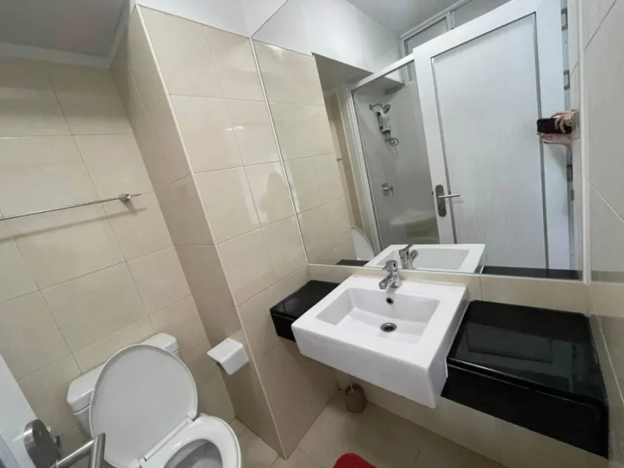 ให้เช่า i-biza Condominium RCA ห้องกั้นเป็นสัดส่วน เฟอร์นิเจอร์ครบ รีบจับจองแล้วย้ายเข้าอยู่เลย