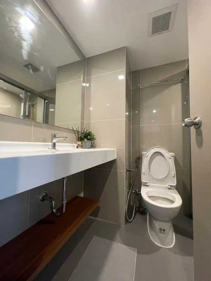 Condo for rent Ideo Rama 9 - Asoke, duplex room Decorated with built-ins, loft style, just come and stay.
