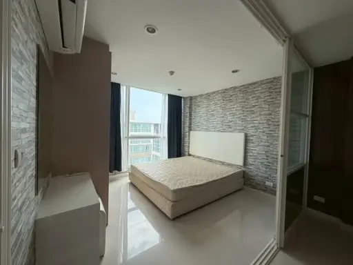 Urgent sale! Element Srinakarin, separate room with wallpaper, great value, reserve now! images