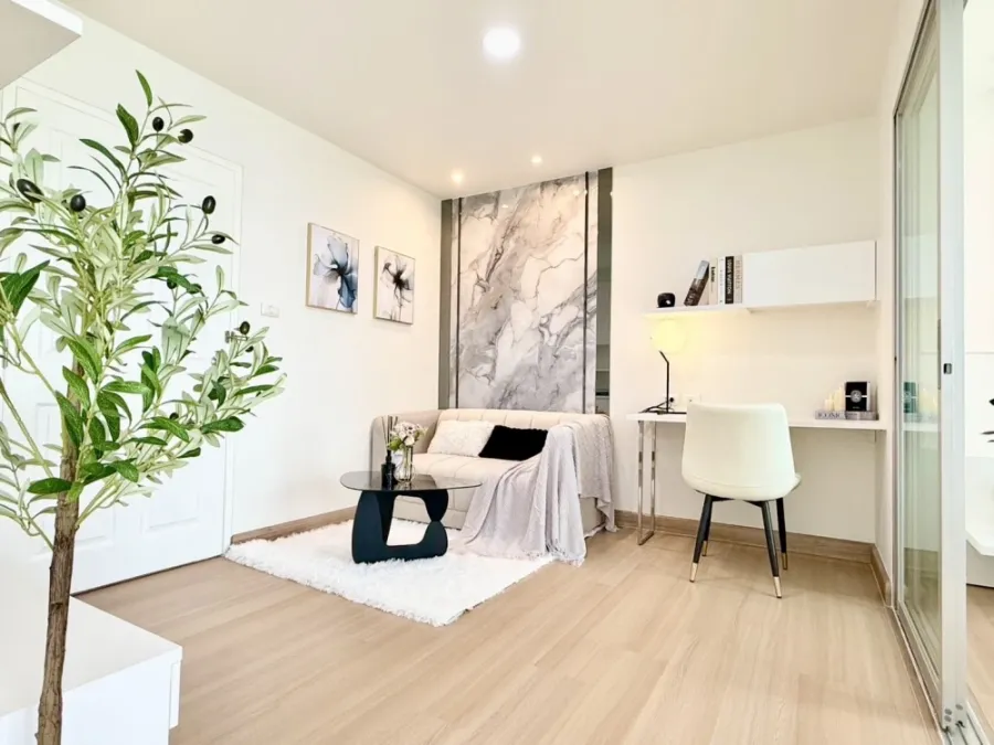 Urgent sale!! Condo The Trust Residence Pinklao (Borommaratchachonnani). Fully furnished with amenities. Ready to move in. Don't miss out!!