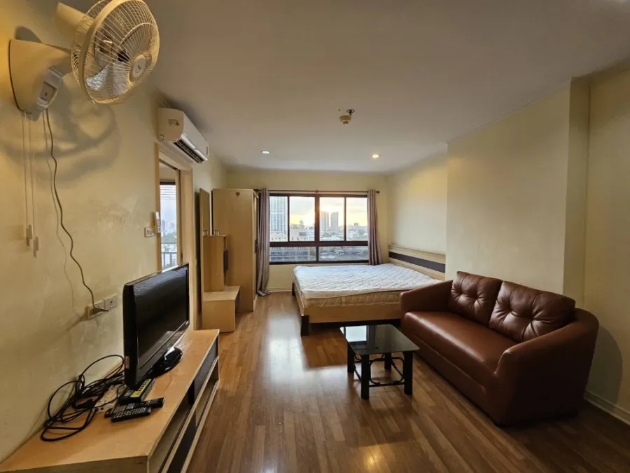 For rent!! Lumpini Phahol-Saphan Kwai Condo, 12th floor, Building A, beautiful room, fully furnished, ready to move in, don't miss it!!