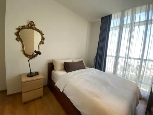 For rent: Park 24 Origin Phrom Phong, 45th floor, very high, simply decorated but looks great, warm and comfortable atmosphere, you must arrange it!!