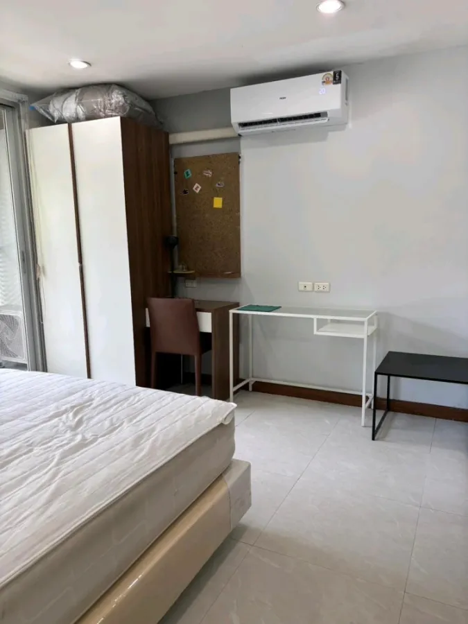 For rent: The Niche Sukhumvit 49, 2nd floor, fully furnished unit. Ready to move in. Book now!