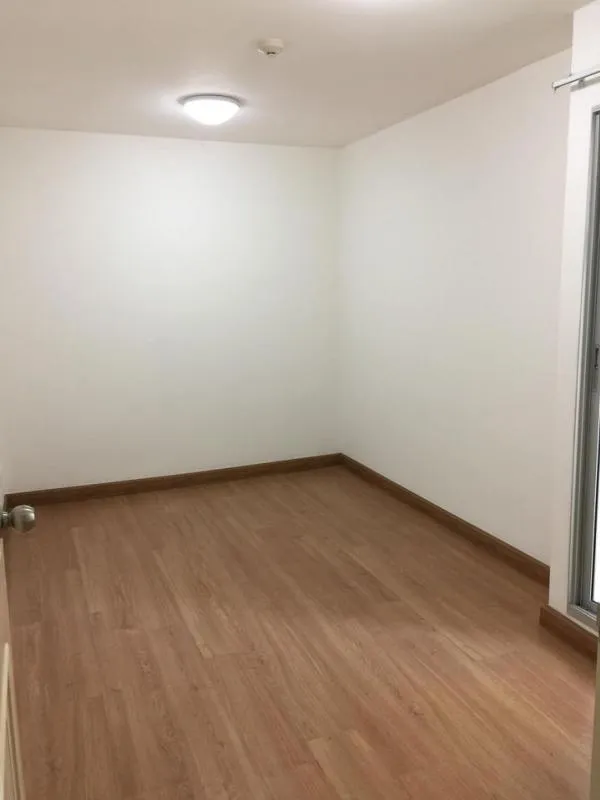 Condo for sale "Den Vibhavadi", room size 41 sqm., 2 bedrooms, comfortable, easy to travel, near the airport, book now.