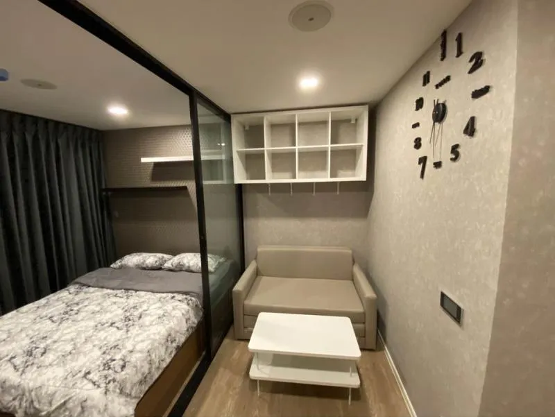 1 ห้องนอนชิคล์ๆ สวยๆเลย ตกแต่งแบบไม่ซ้ำใคร ให้เช่า kave town space เฟอร์+เครื่องใช้ไฟฟ้าแน่นๆๆไปเล๊ย