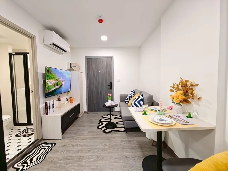 ให้เช่าคอนโดใหม่แกะกล่อง ฟังก์ชัน 1 Bed Extra ตึก D ชั้น 7 วิวสระสวยจัดเต็ม ใกล้ ม.ธรรมศาสตร์ รังสิต | ✨ Kave Wonderland (เคฟ วันเดอร์แลนด์)