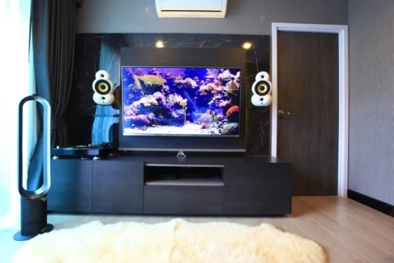 ขาย คอนโด Metro Luxe Riverfront Rattanathibet ทีวีจอใหญ่จุใจ เตียง King Size นอนสบาย รีบจับจองเลยจ้า