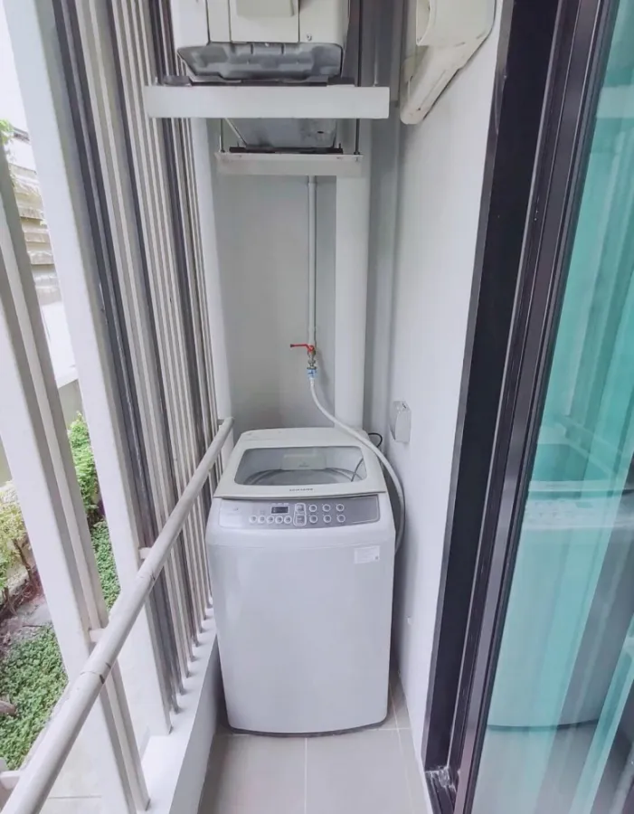 Condo for sale Esta Bliss, beautiful room, fully furnished and very beautiful. Good location, near BTS, near the mall, don't miss it.