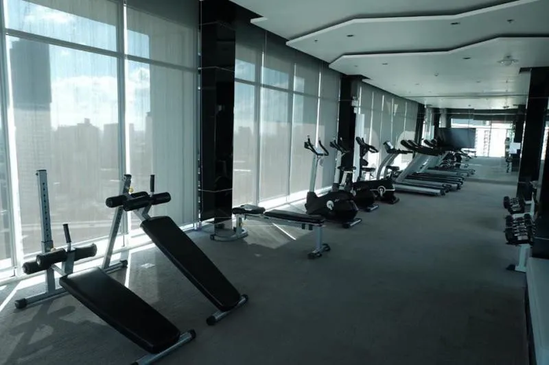 Condo for sale, Aspire Sukhumvit 48, large room, comfortable, wallpapered throughout the room. Hurry and become the owner.