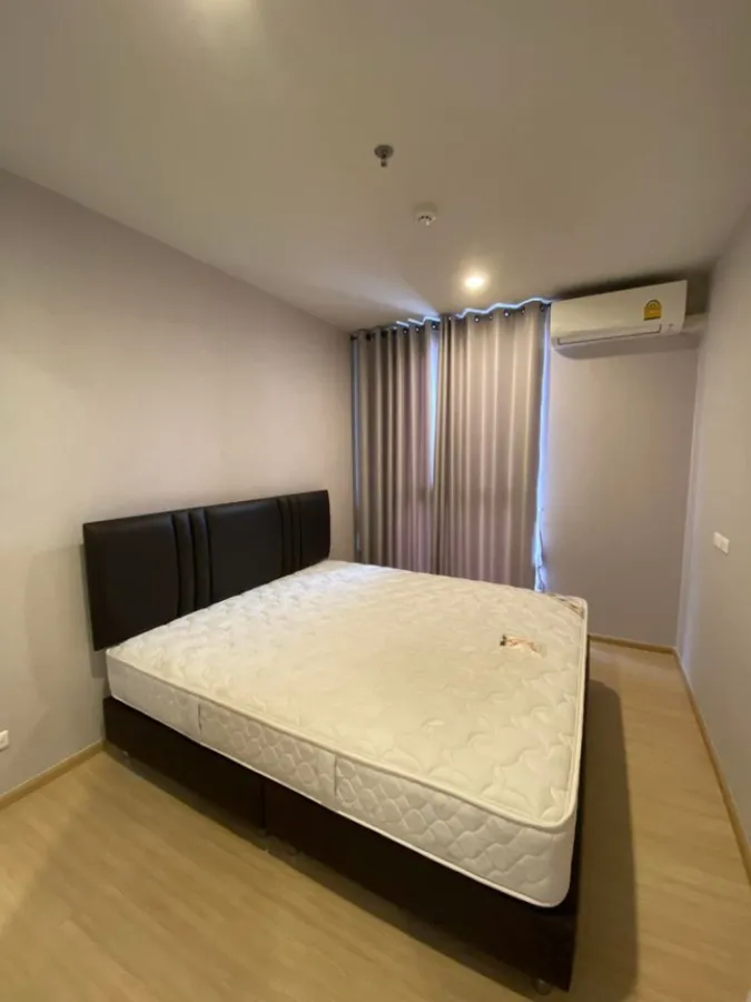 For rent, Plum Condo Pinklao Station, near the university, near the mall, convenient to travel, ready to move in, hurry and book now!!