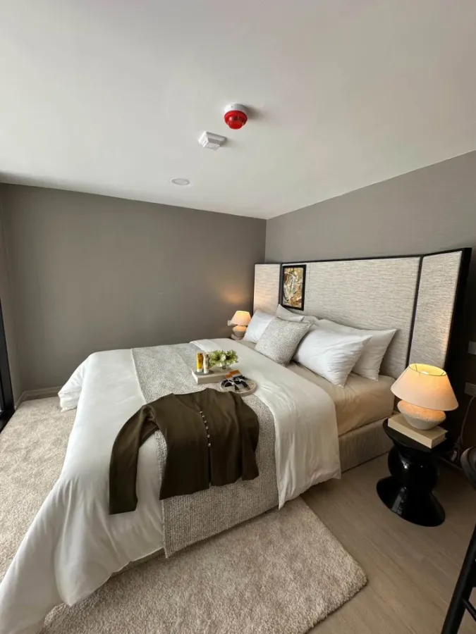 Selling SO Origin Siriraj DUO SPACE (2-story) unit with 4.20 meter high ceiling. Book now!