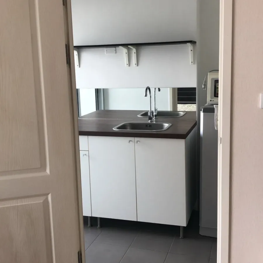 Condo for sale, The Tree Bang Pho Station, 15th floor, north, Rama 7 bridge view. Put wallpaper in the whole room