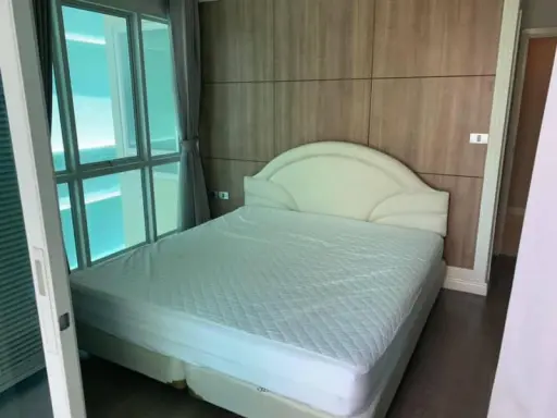 Urgent sale !! Condo The Crest Sukhumvit 24, fully furnished, 2 bedrooms, ready to stay behind the Emporium shopping mall, do not wait.
