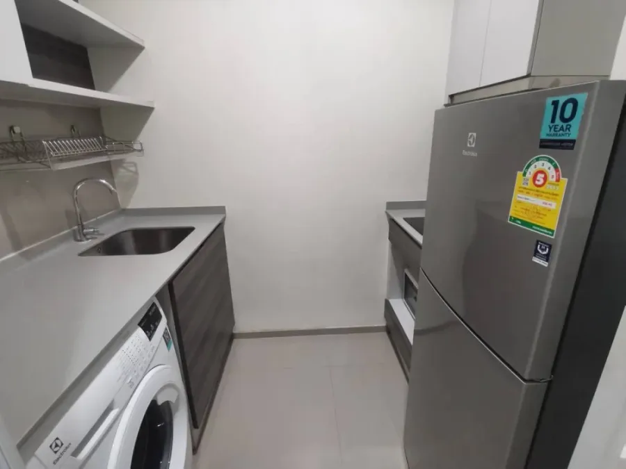 For sale, for rent!! Centric Ratchada-Huai Khwang Condo, 1st floor, fully furnished, convenient transportation, near the BTS, don't miss it!!