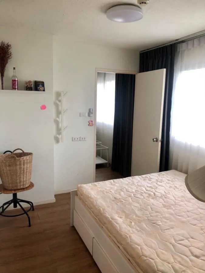Condo for rent Lumpini Condo Town Romklao-Suvarnabhumi Fully furnished. Special price. Don't miss it.