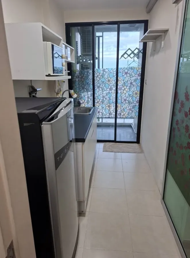 For rent: Premio Prime, Building C, 6th floor, corner room, view of houses and nearby buildings, and Kaset Nawamin Road. Reserve now!