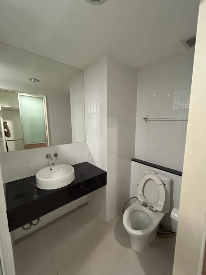 For rent, Ideo Ladprao 5, nice room, nice sofa, unblocked view, one bag can move in.