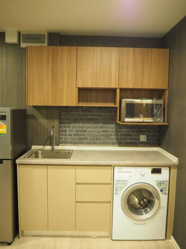 ด่วนน ห้อง 2 bed ตกแต่งสวยมาก ติดวอลทั้งห้อง ใหม่เอี่ยมอ่องแบบ 37 ตารางเมตร ค่าเช่าเพียง 17,000 บาท