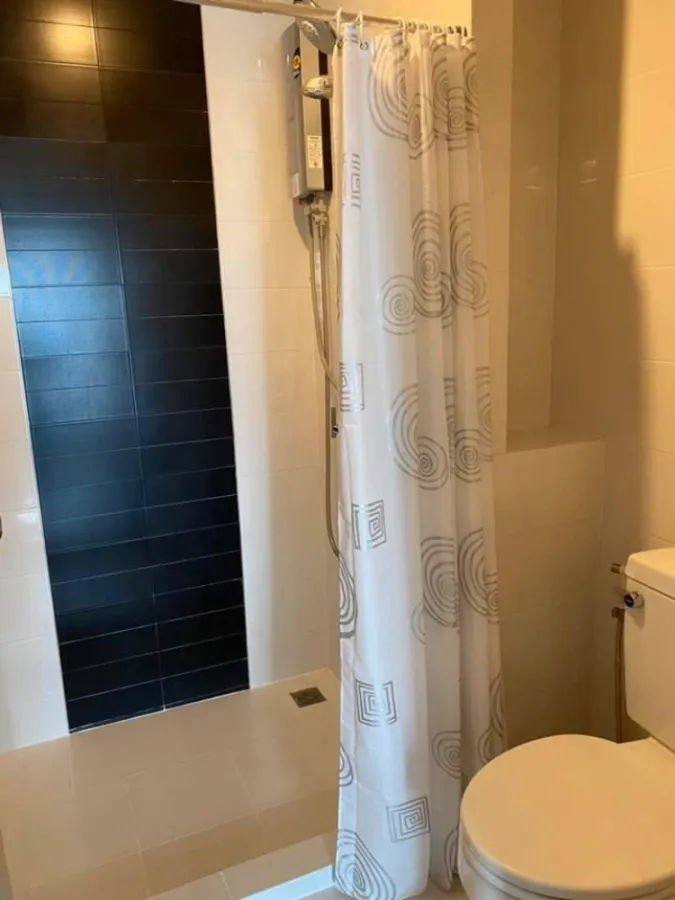 Sell/rent!! Smart Watcharaphon Condo, very nice decorated room fully furnished Bring your bags and come in!!