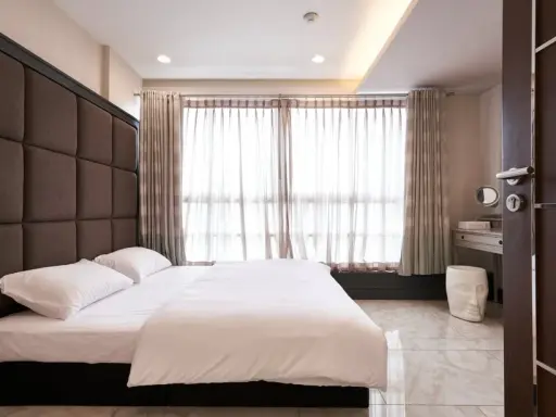 For rent/sale!! Condo Pathumwan Resort, 10th floor, corner room, beautiful room, good location, convenient transportation, don't miss it!!