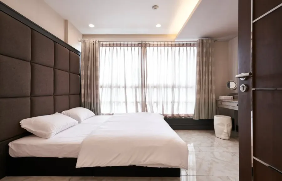 ขาย ให้เช่า!! คอนโด ปทุมวัน รีสอร์ท ชั้น 10 ห้องมุม ห้องสวย ทำเลดี เดินทางสะดวก ห้ามพลาด!!