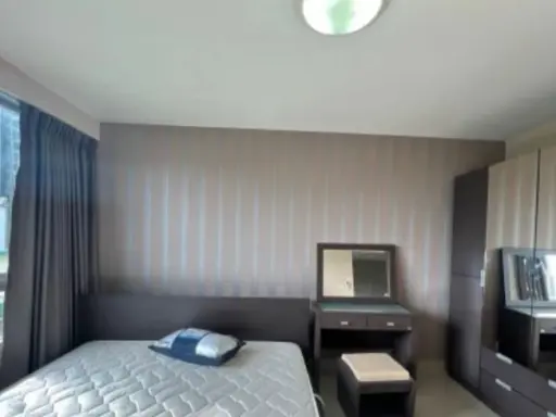 For rent: Plus 38 Hip, 6th floor. Spacious and comfortable room, fully furnished. Book now, don't miss out!