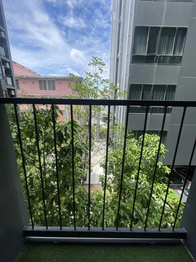 For rent: The Independent Condo Amata, natural view, clean room, very comfortable, fully furnished, don't miss it.