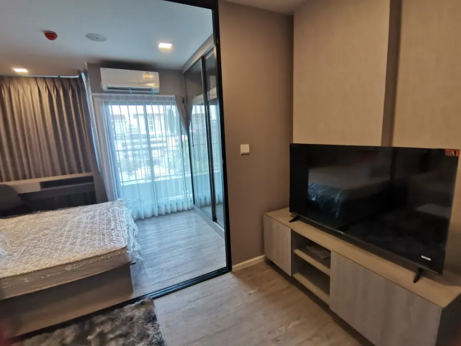 For rent, Kev Eva, 6th floor, new room, unboxed, fully decorated, can carry the bag and move in right away, book now, hurry up.