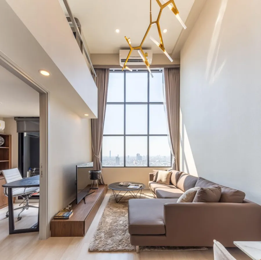 For rent, Knightsbridge Prime Sathorn, 33rd floor, city view, beautiful room, fully furnished, luxurious, very livable, hurry up and book now.