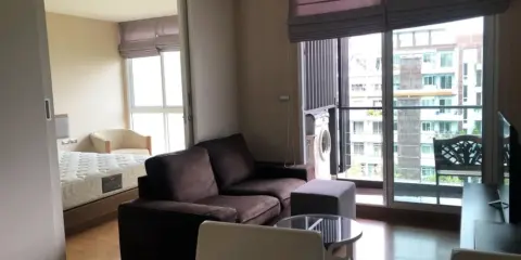 ให้เช่า Tree Condo Luxe Sukhumvit 52 ชั้น 7 1 ห้องนอน บรรยากาศเงียบสงบ วิวดี พร้อมเฟอร์นิเจอร์อย่างดี จองก่อนได้ก่อน