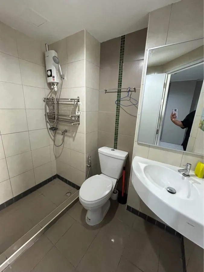 For rent: Lumpini Condo Town Ramindra-Nawamin. The room is ready to move in. All amenities are complete. Must hurry and reserve.