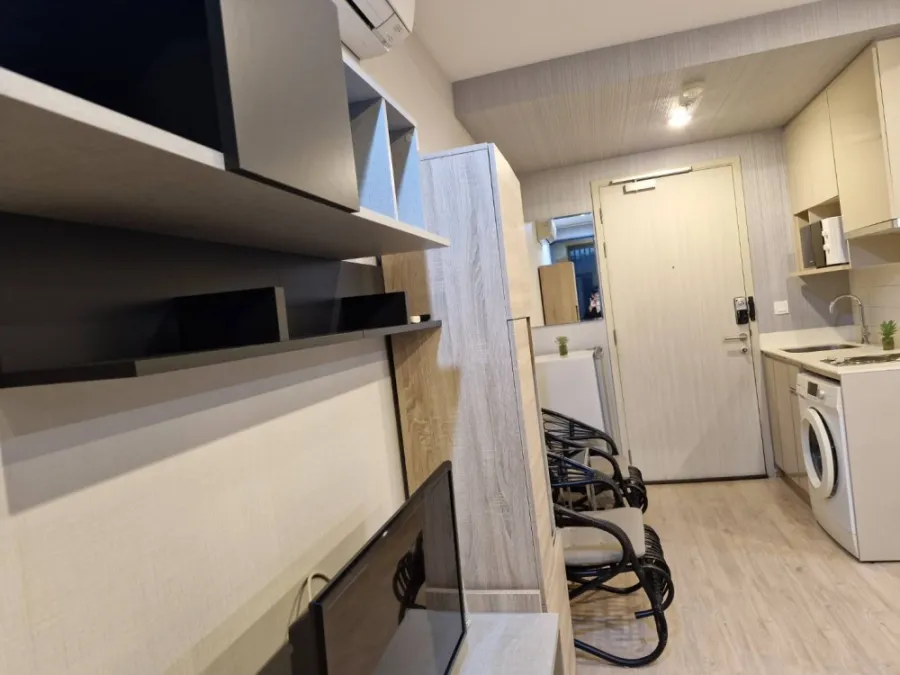 For sale/rent!! Condo Ideo Q Chula-Samyan Live luxuriously and higher than others with the highest floor with a great view. Urgent!!