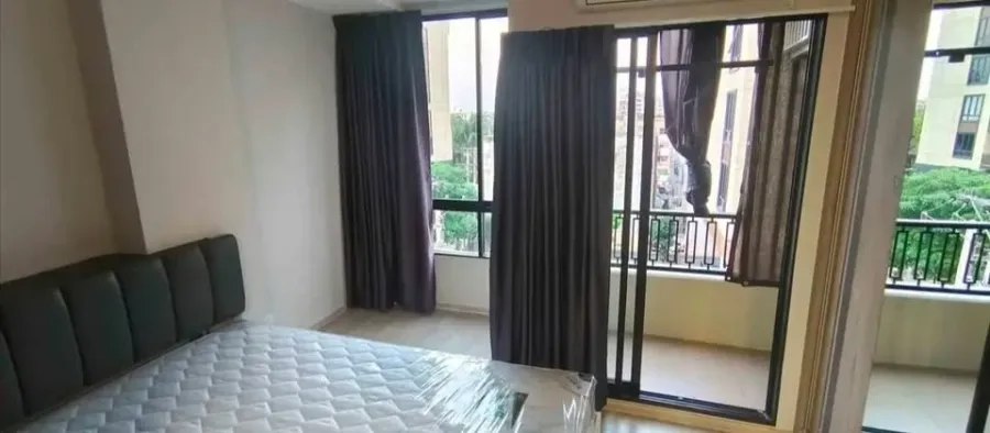 Selling a corner unit at Plum Condo Saphanmai Station (no shared bedroom). The bedroom and living room are separated. This is a great deal, so book no